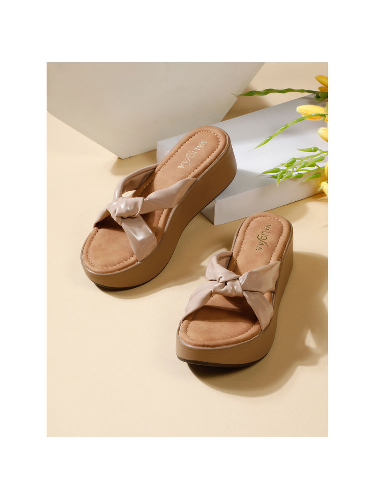 VALIOSAA Women Cream Platform Heels-image-18