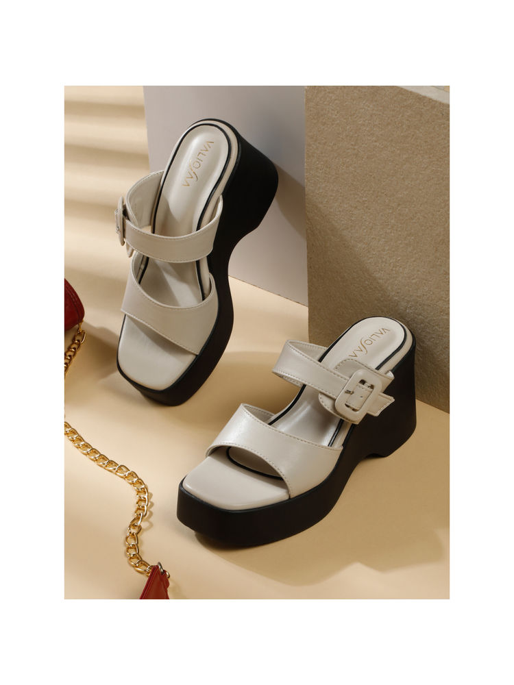 VALIOSAA Women Cream Wedges