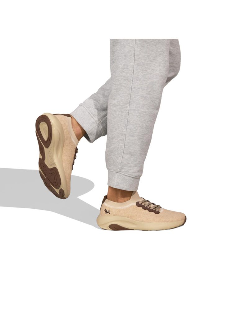Neeman's Beige Lush Glider Sneakers For Unisex-image-16