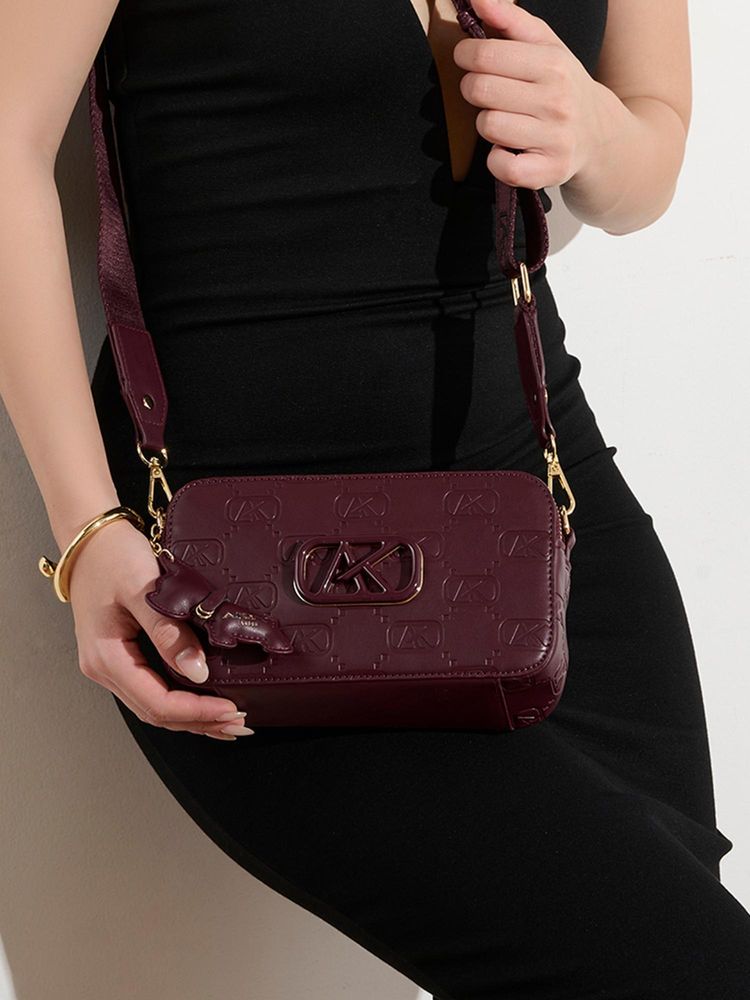 Akiki London Women's Kew 22 Box Small Sling Bag (Small)-picture-10