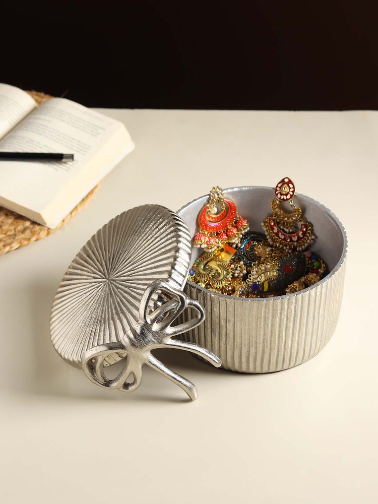 De Maison Decor Silver Solid Metal Storage Box-picture-18