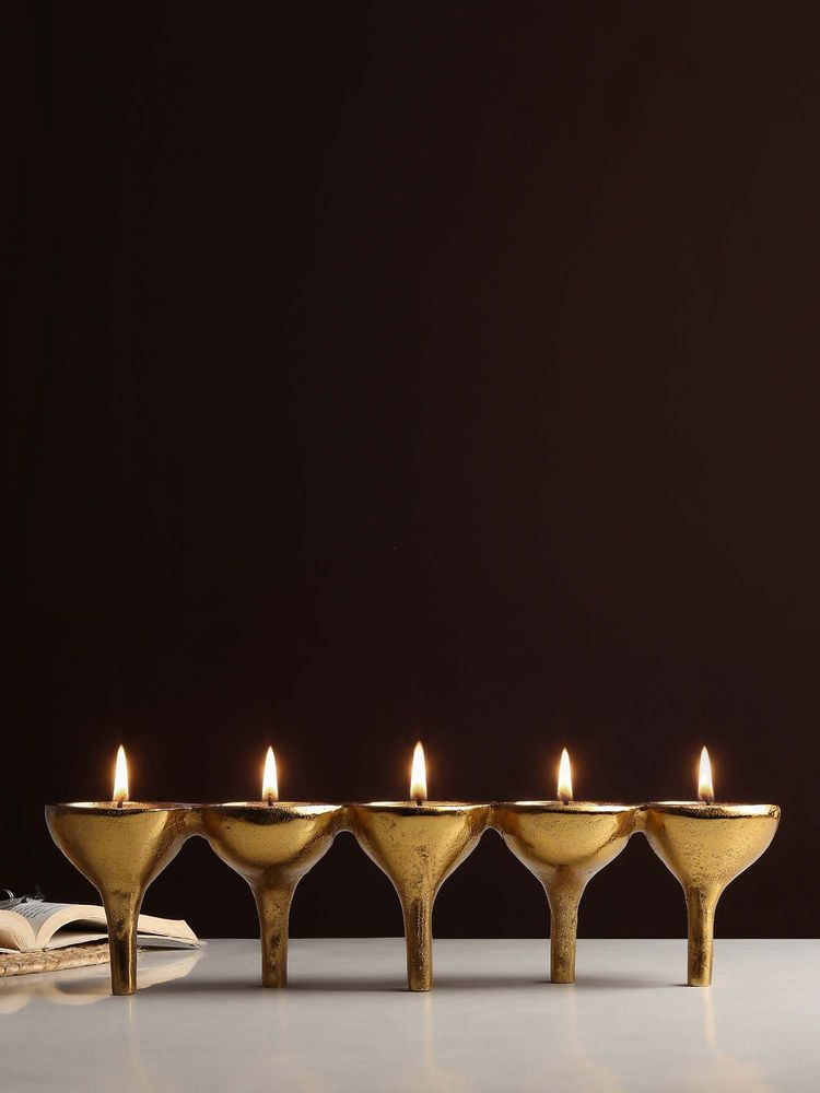De Maison Decor Gold Solid Metal Candle Holder
