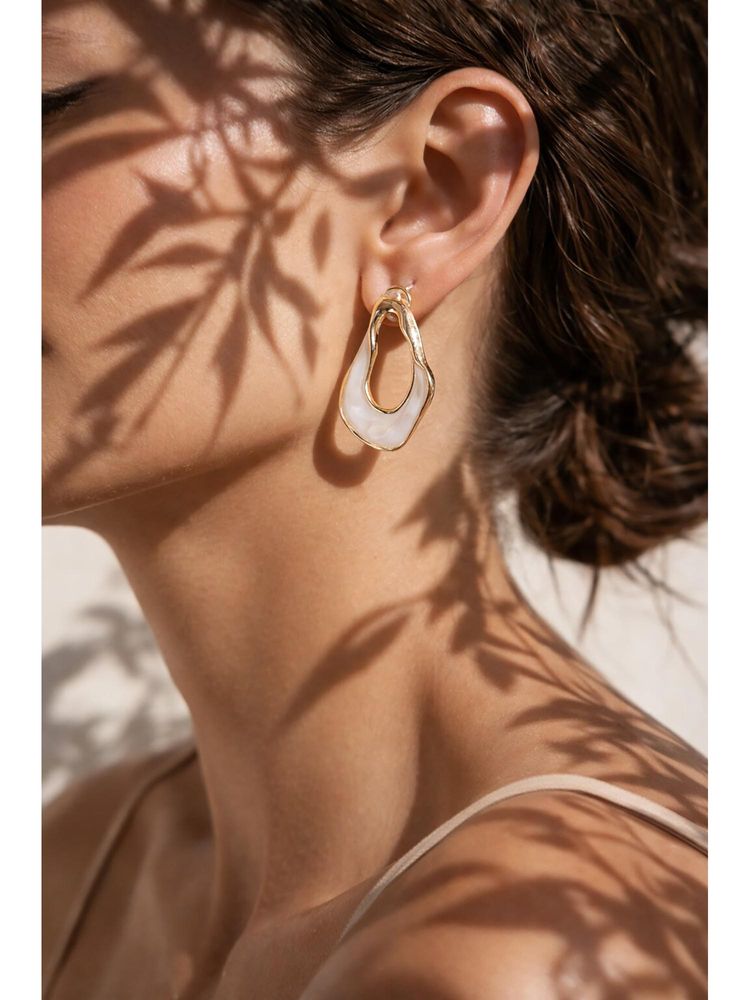 Niska Vintage Style Geometric Enamel Alloy Earrings White-image-23