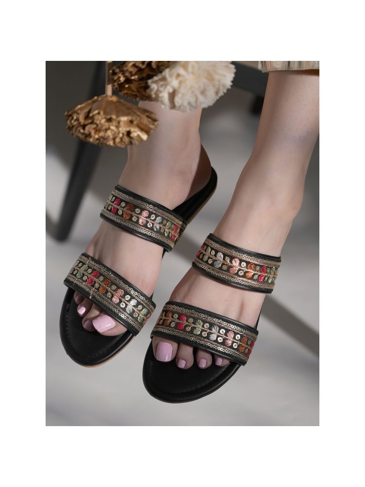 SCENTRA Nora Black Kolhapuri Flats-image-23