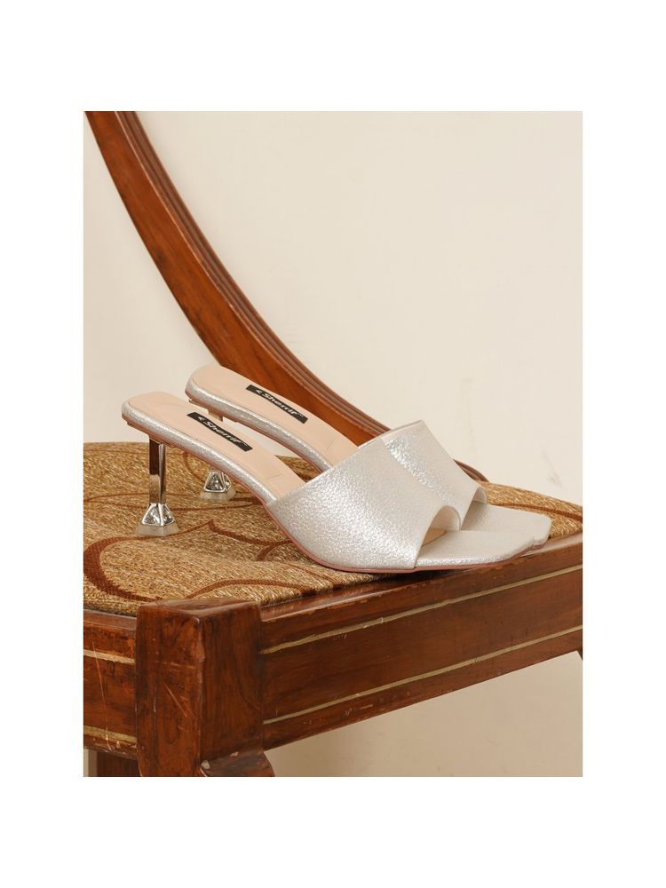 Sherrif Shoes Women Silver Solid Casual Sandal Heels-image-35