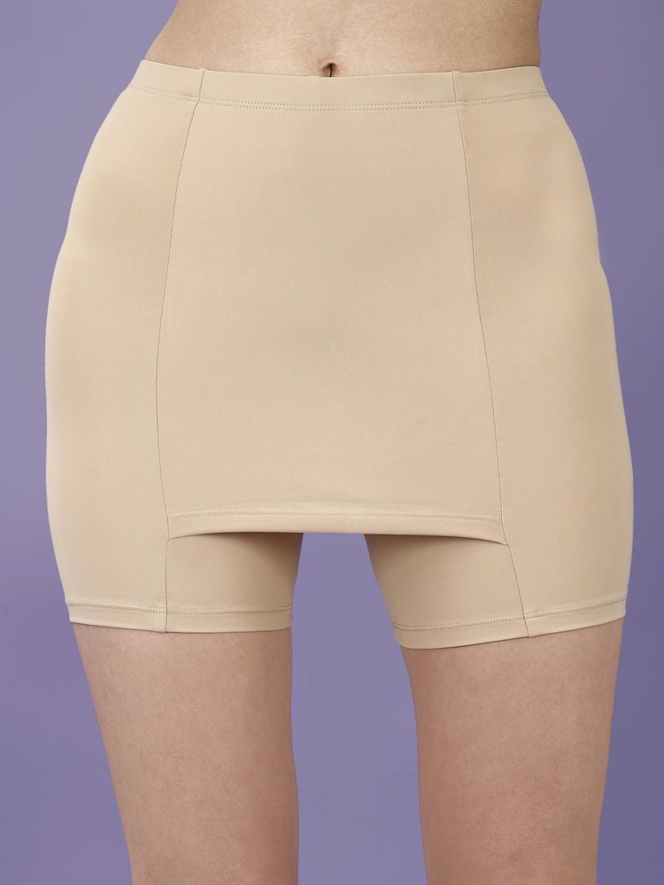 SOIE Beige Mid Rise Above Knee Length Cycling Shorts with No V-Line-image-3