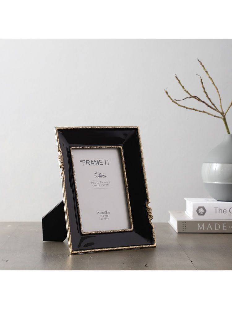 De Maison Decor Enamel Embrace Photo Frame In Jet Black-image-22