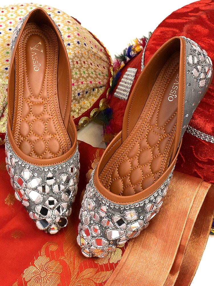 YASSIO Women Hanifa Silver Mirror Embroidered Juttis-image-25