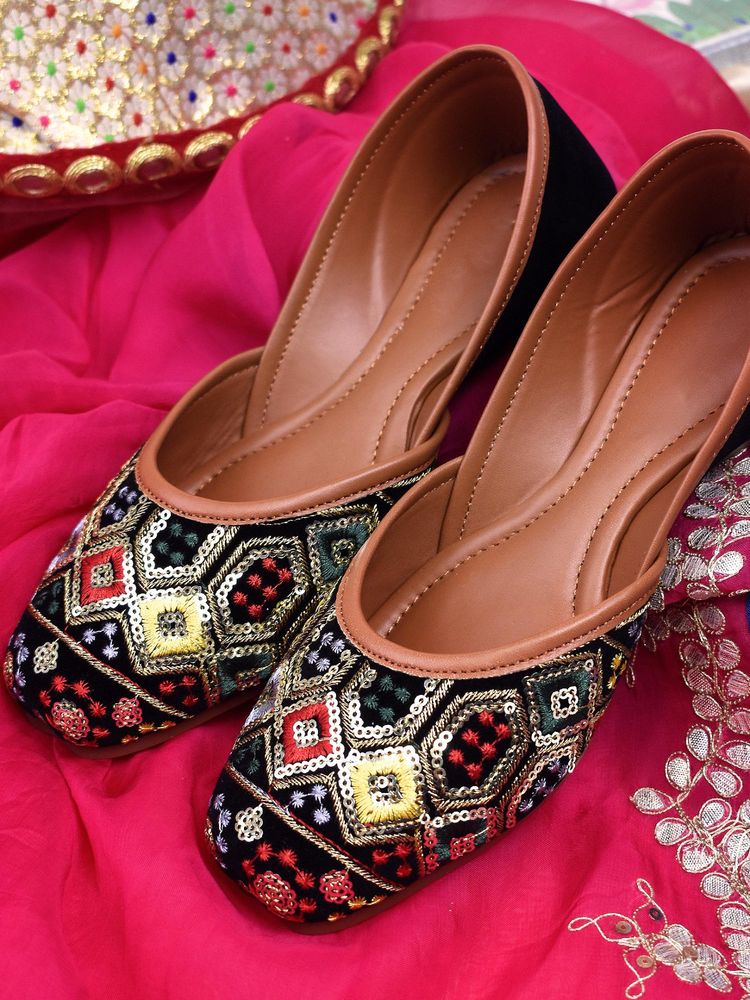 YASSIO Women Manar Black Thread Embroidered Juttis-picture-17