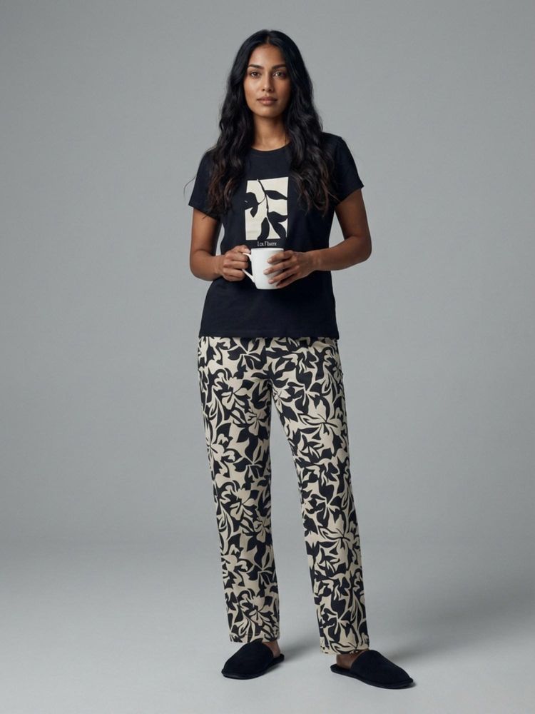 Sweet Dreams Womens Graphic Printed Nightsuit Black-picture-23