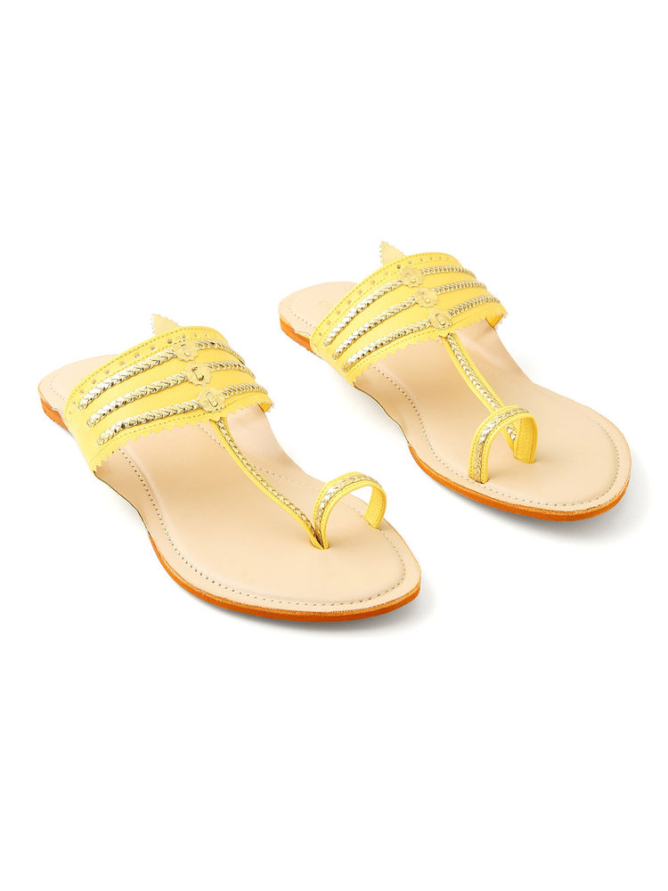 Chaal Chalan Xari Yellow Kolhapuris-picture-20