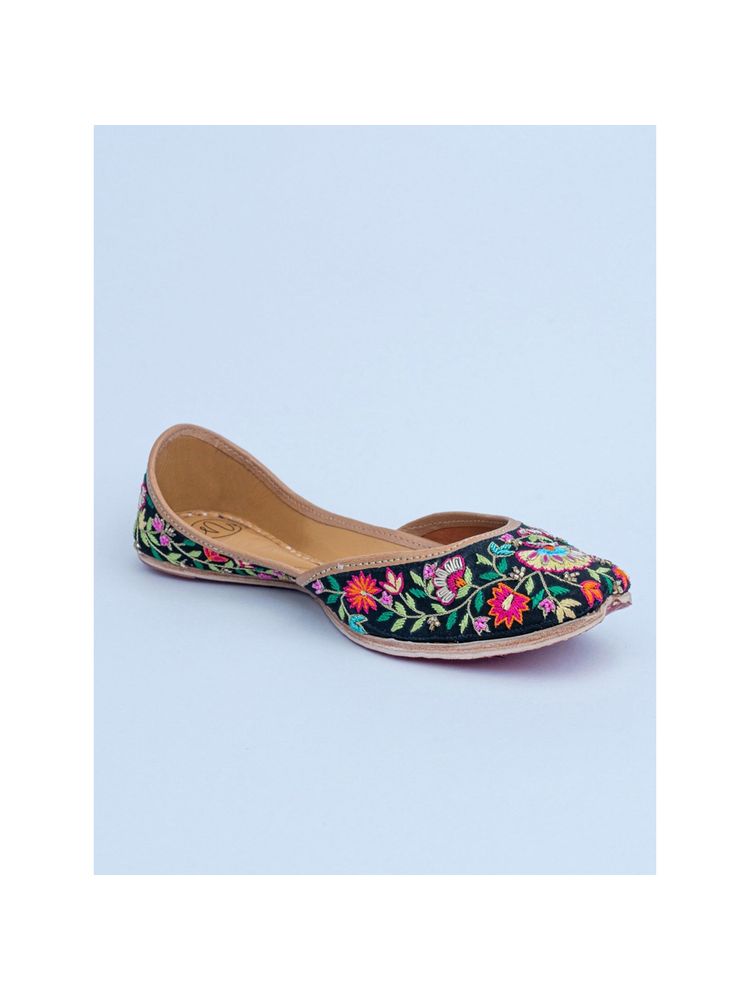 NR BY NIDHI RATHI Embellished Black Juttis-picture-24