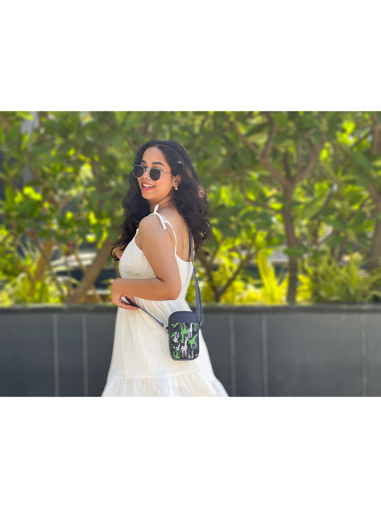 EcoRight Neon Giraffes Phone Bag-image-27