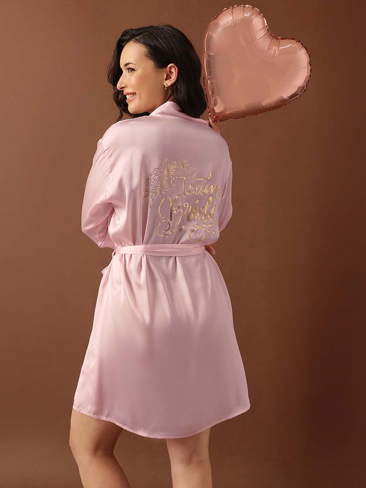 Clovia Luxurious Bridesmaid Short Robe In Baby Pink - Satin-picture-21