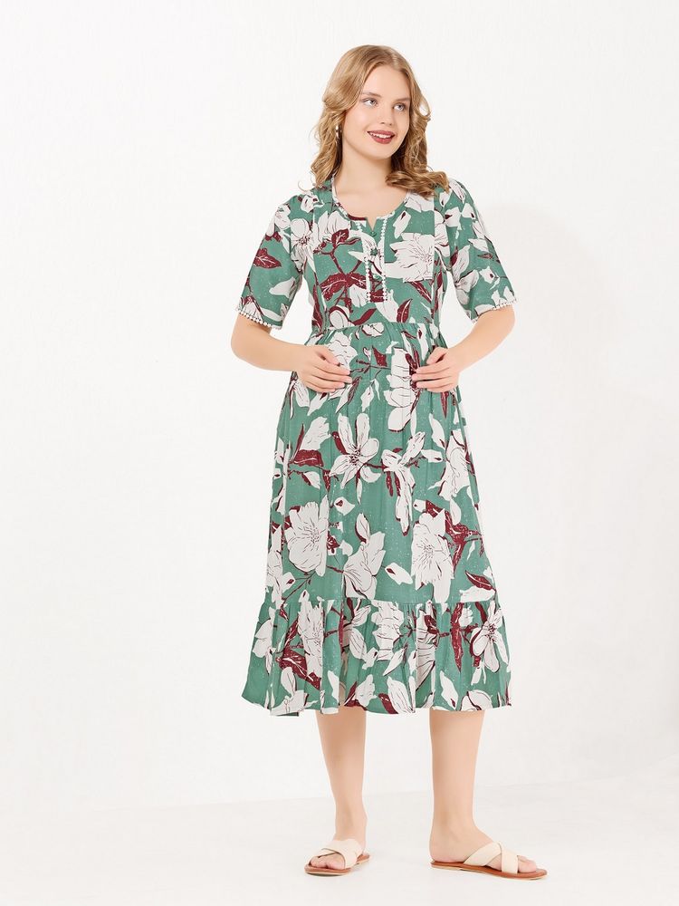 Quira Knee Length Green Maternity Dress-picture-16