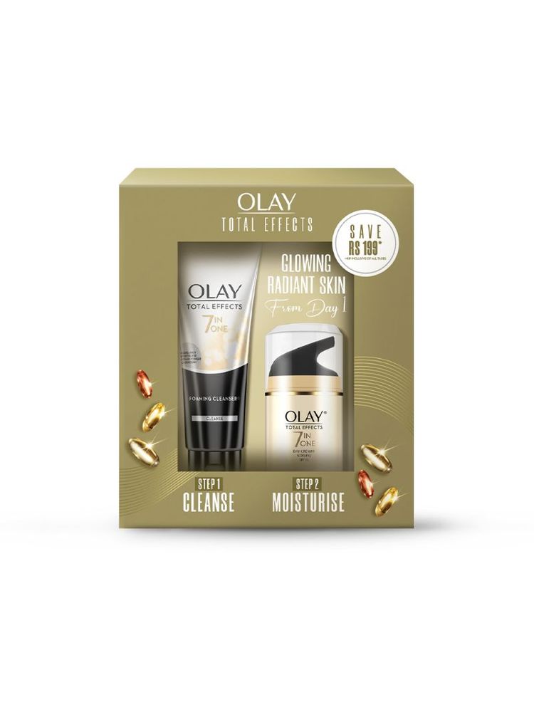 Olay Total Effects Gift Pack - Day Cream & Cleanser, Fights 7 Signs of Ageing With Niacinamide