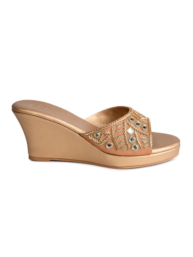 SKO Aayna Gold Wedges-image-17