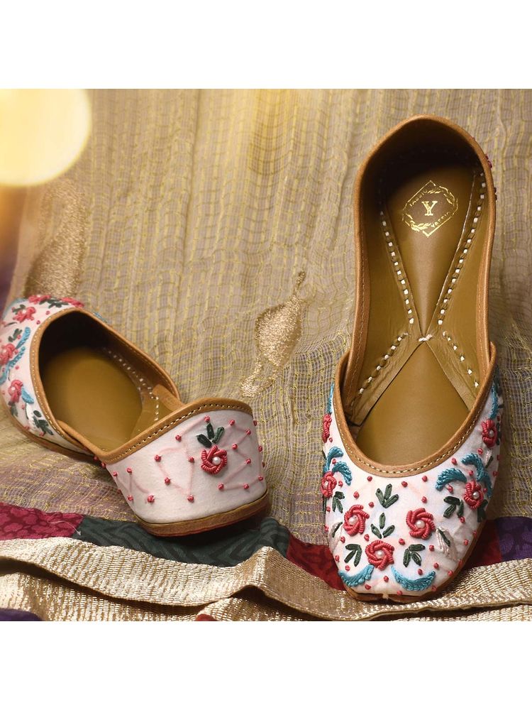 YASSIO Basira Jutti A Fusion of Vibrant Hues and Timeless Designs-picture-17