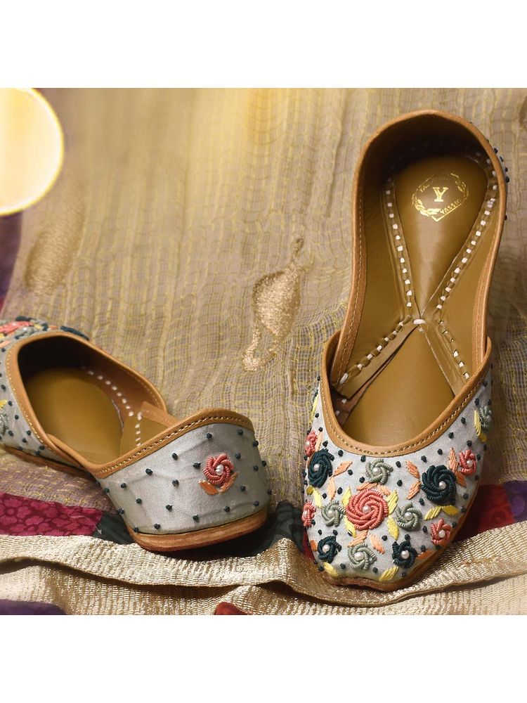 YASSIO Raisa Jutti Effortless Elegance in Grey and Floral Embroidery-image-18
