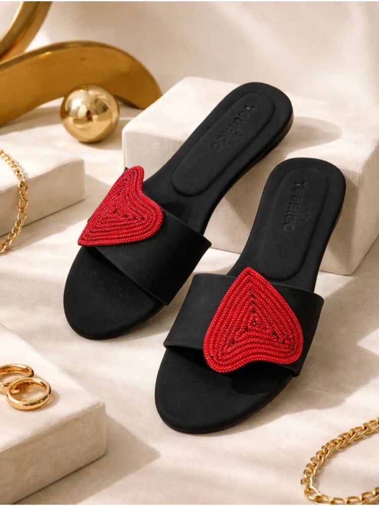 Toprico Aura Hearts Black Open Toe Flats-picture-27