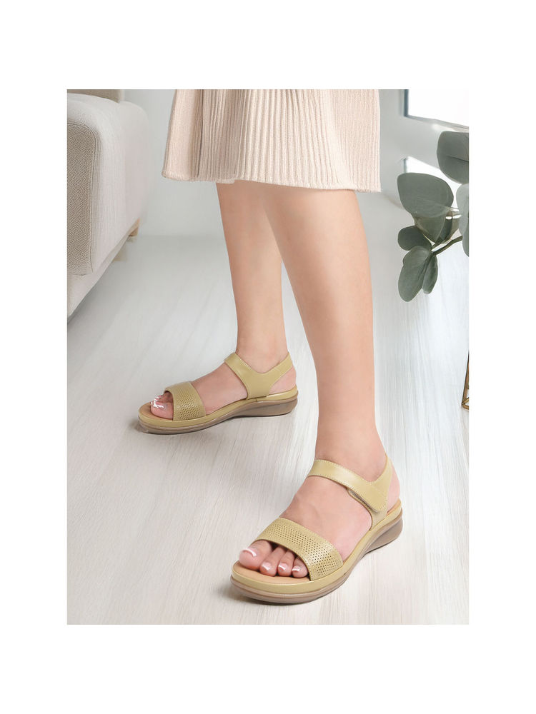 Carlton London Women Green Adjustable Comfort Strap Sandals-image-15