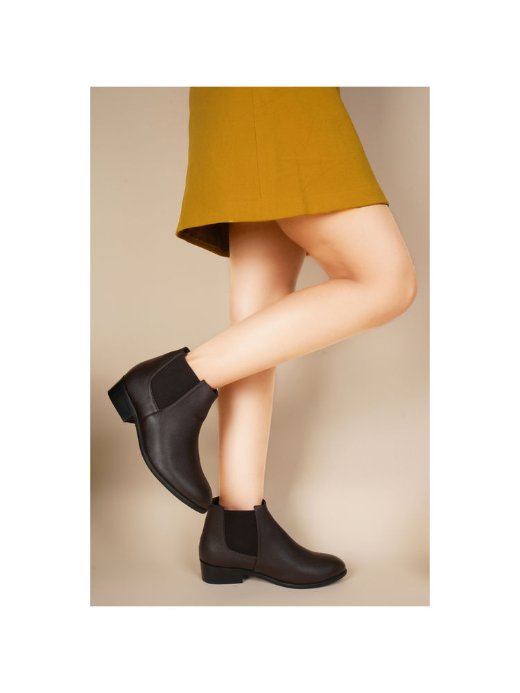 SHUZ TOUCH Women Brown Solid Chelsea Boots-picture-26
