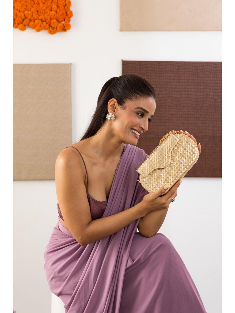 THE GUSTO Blaze Textured Clutch Bag - Gold (S)-picture-38