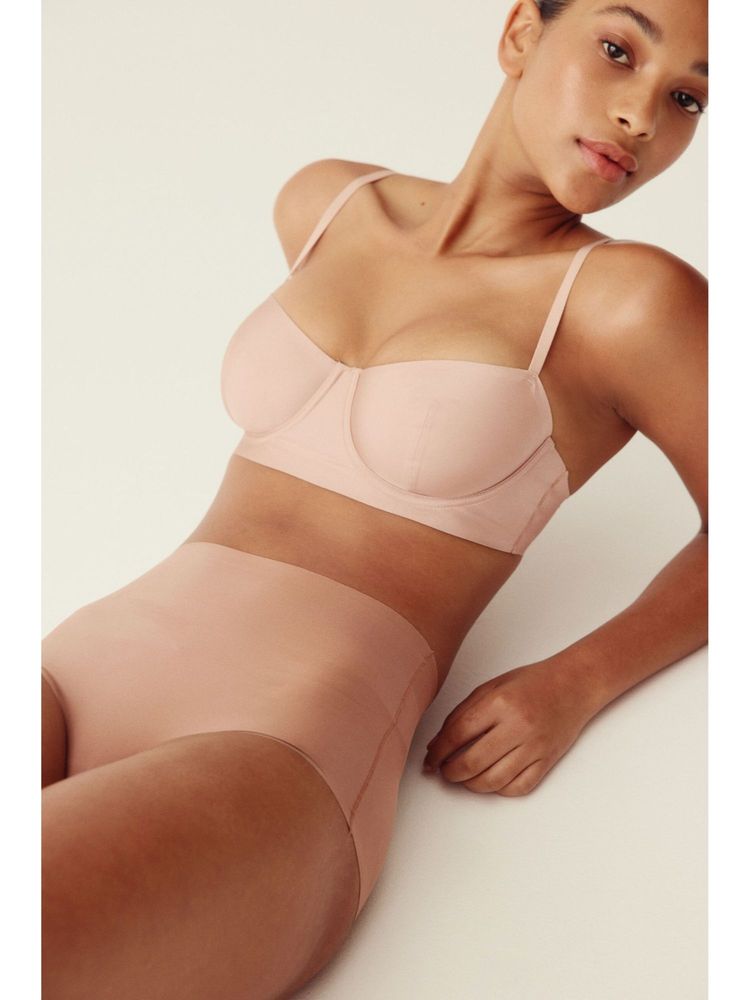 H&M 2-Pack Invisible Light Shaping Briefs-picture-23