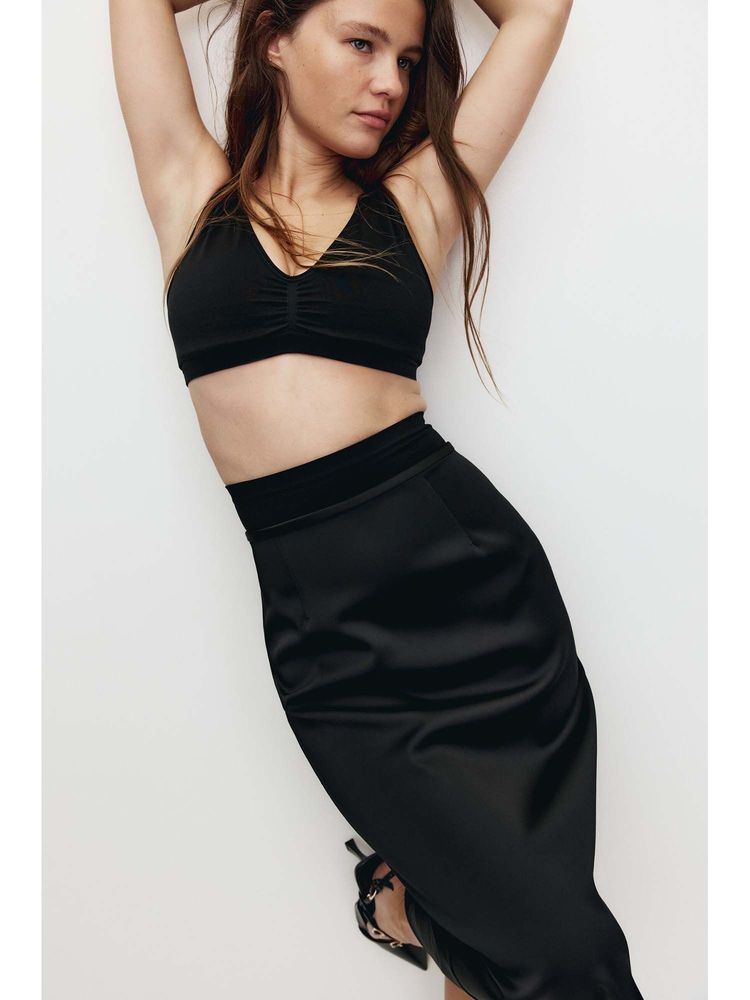 H&M Women Black Seamless Padded Soft Bra-image-24