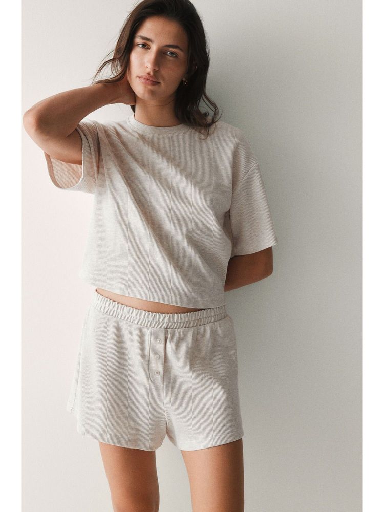 H&M Women Beige Waffled Top and Shorts-picture-31