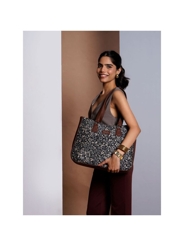 Zouk Flo Motif Getaway Shoulder Bag-picture-24
