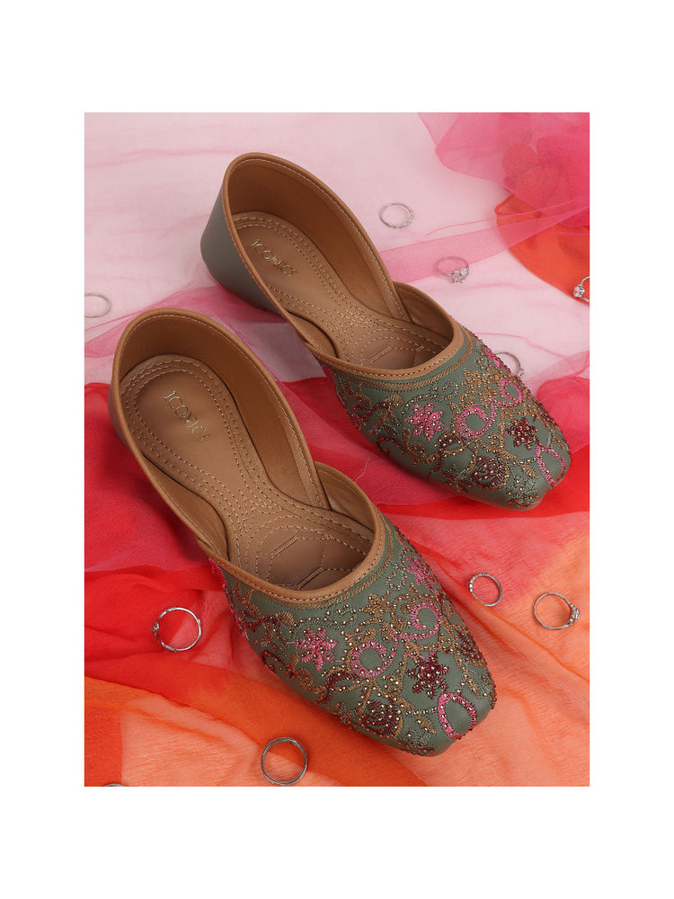 Iconics Women Green Slip-On Square Toe Juttis