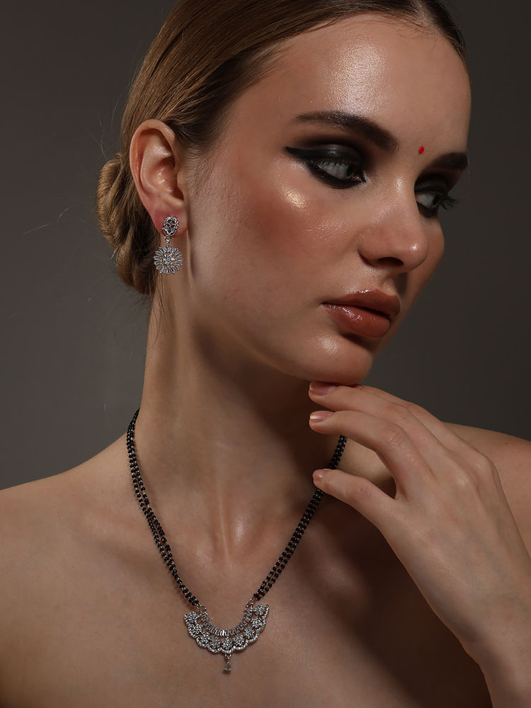 VENI Silver-Plated Artificial Stones Studded and Beaded Mangalsutra Set-image-33