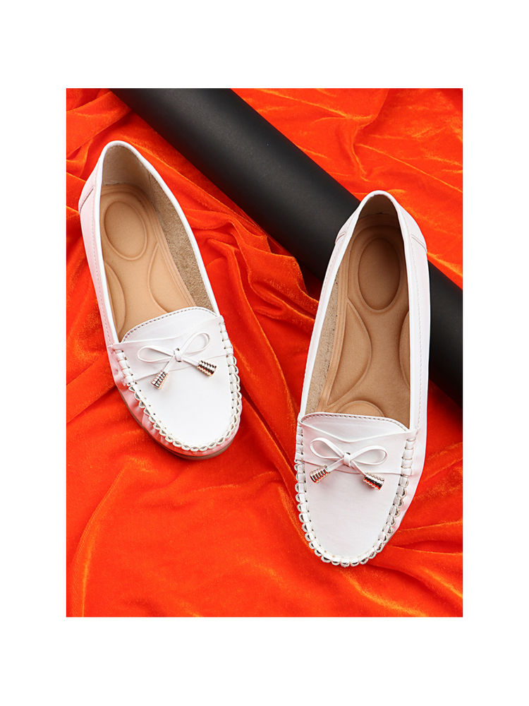 Shoetopia Women White Ballerinas With Bows Flats-image-1