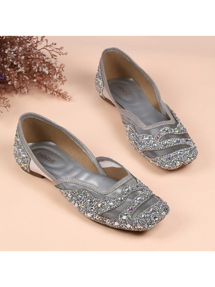 Mochi Women Silver Festive Juttis-image-6