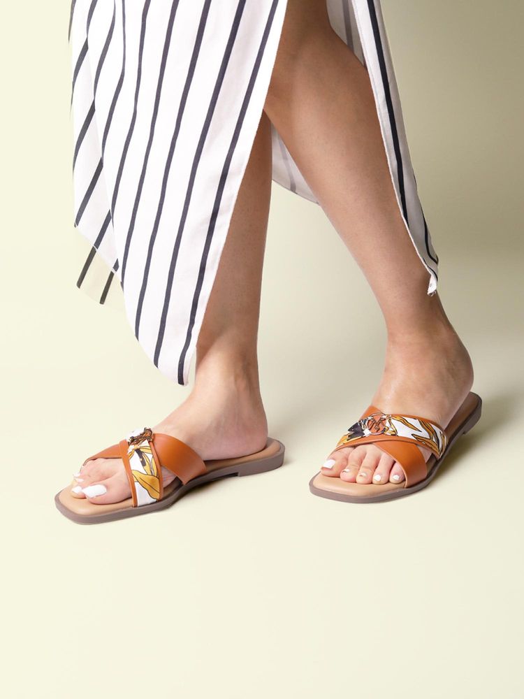 Monrow Zoria Tan Flats-image-46