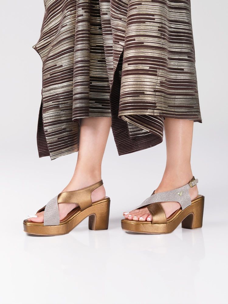 Monrow Elani Bronze platform Sandals Heels-image-28