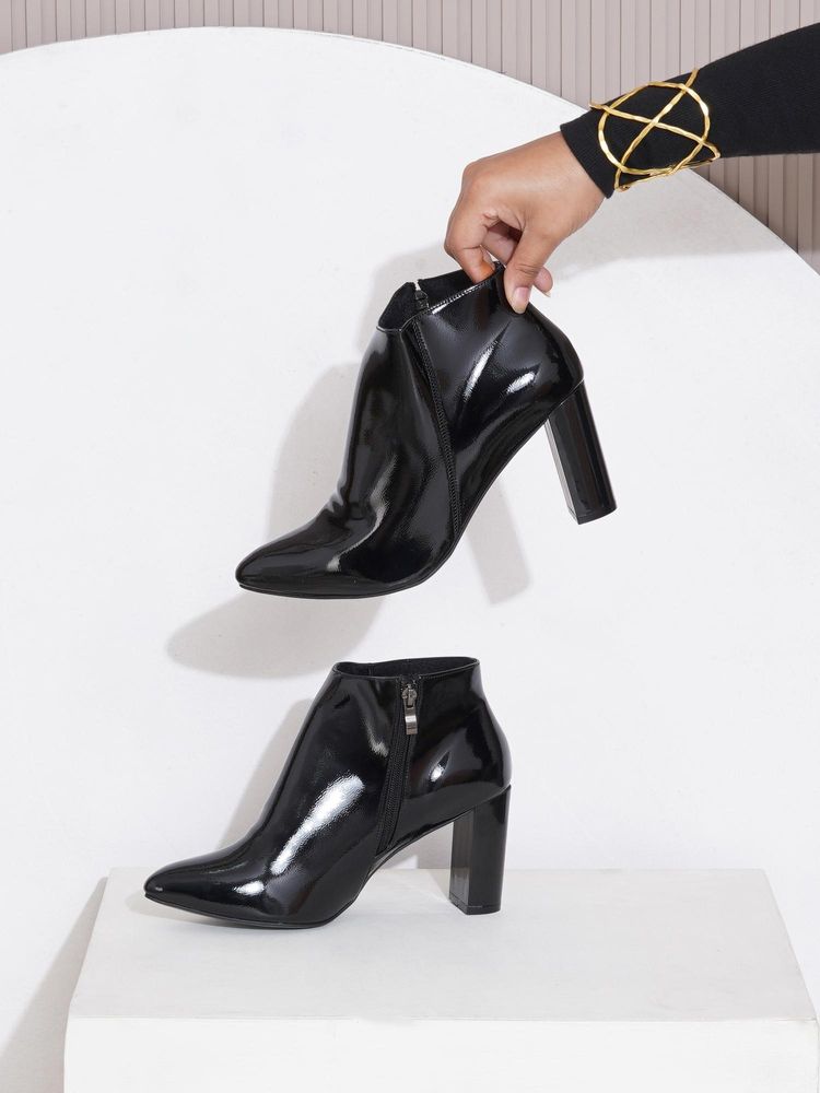 Sherrif Shoes Women Black Solid Casual Boots-picture-25