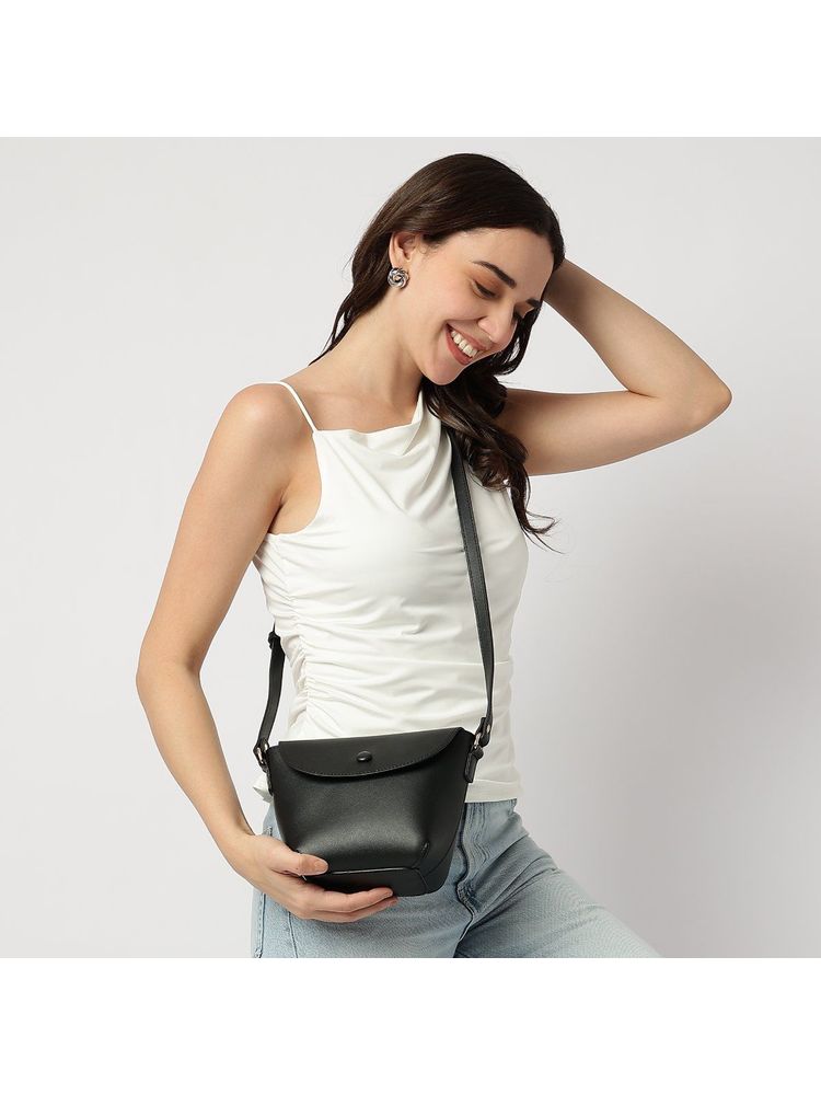 fastrack accessories Fastrack Black Solid Catch Me If You Can Sling Bag-picture-31
