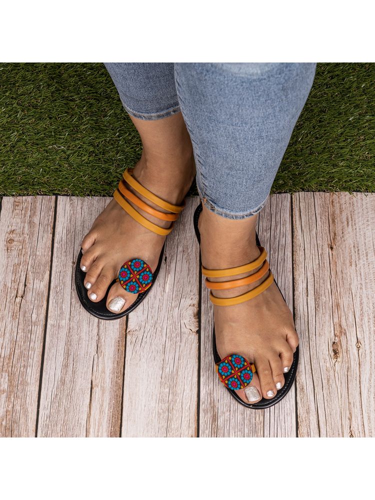 The Madras Trunk Toe Know Style Black Sandals-picture-22