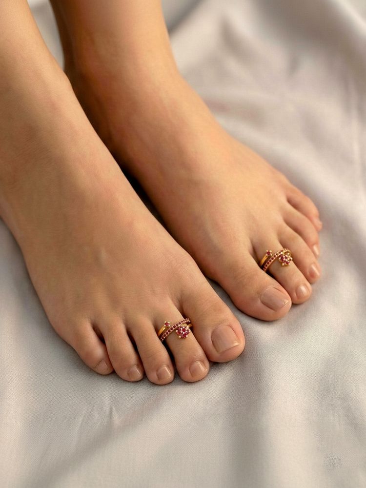 Peora Gold Plated Rani Pink Studded Toe Ring For Women-image-31