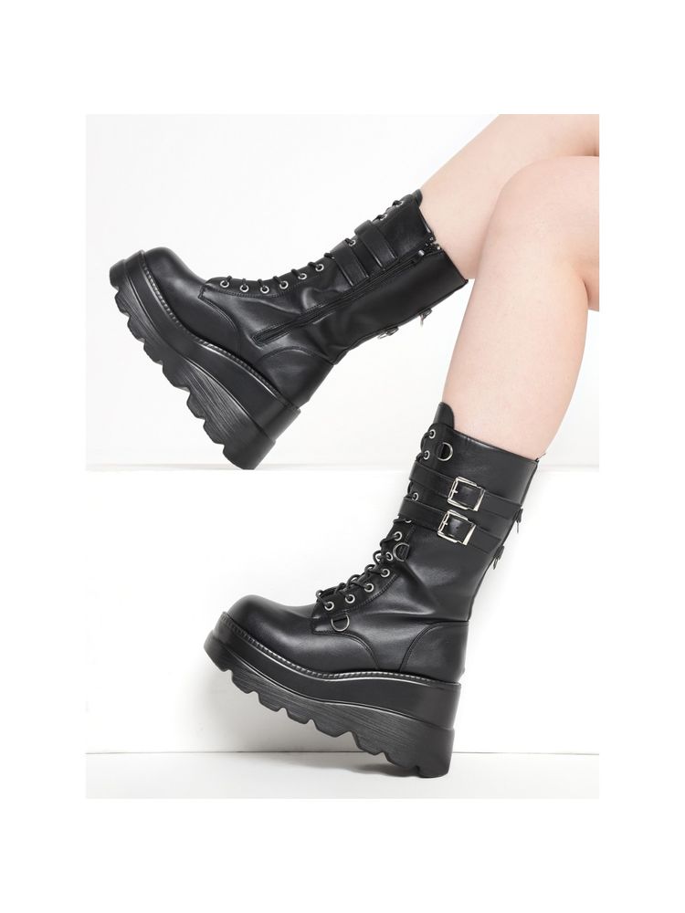 Truffle Collection Black Solid Buckle Boots
