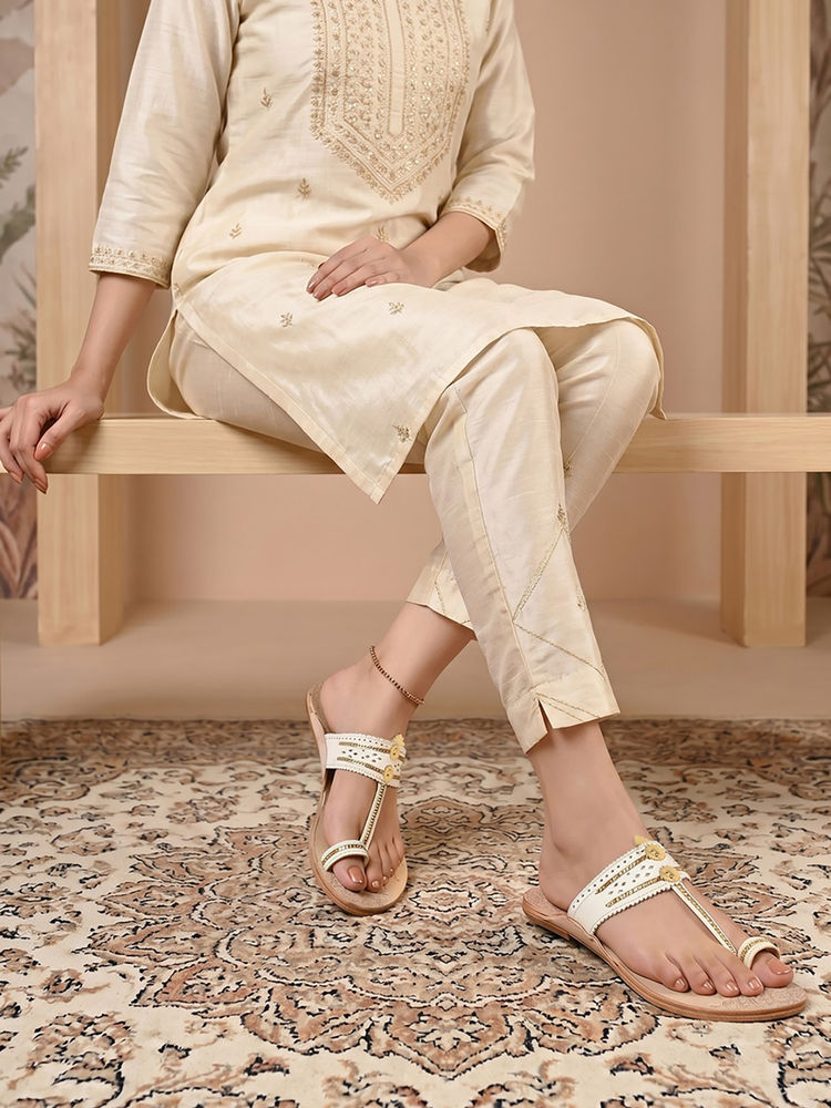 ROCIA By Regal White Women Leather Kolhapuri Flat Sandals-picture-28