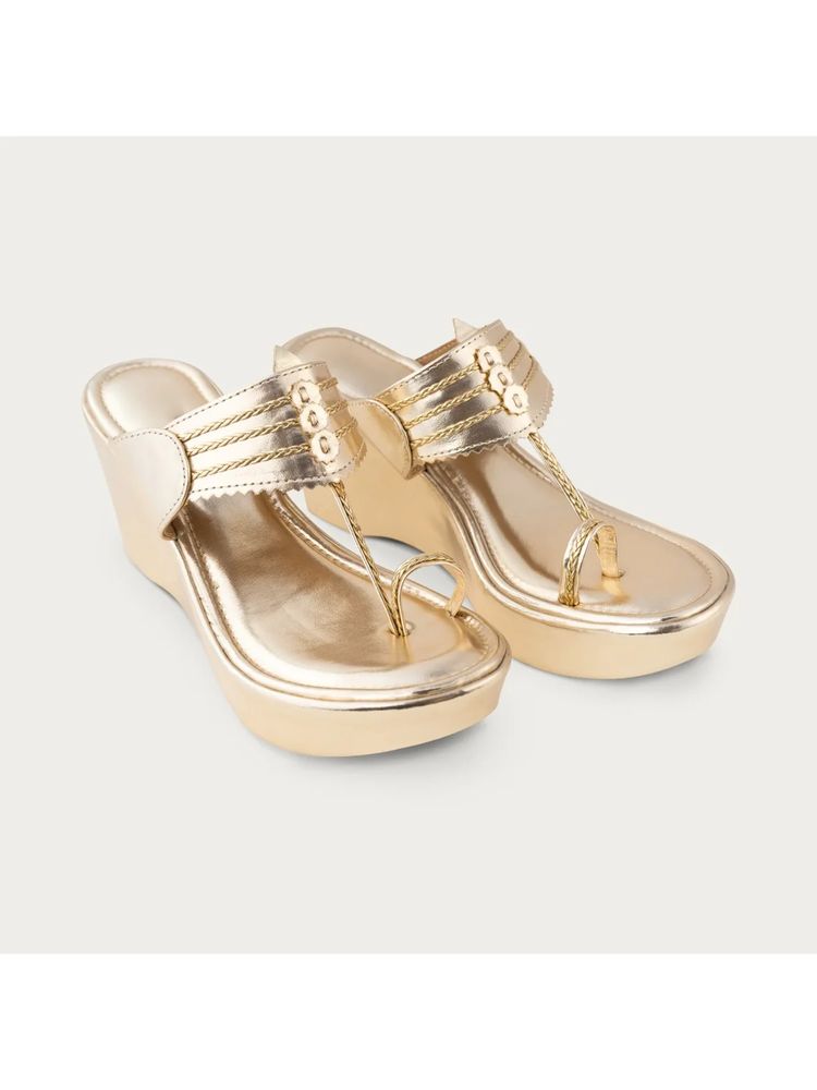AUZORI Women Gold Leather Kolhapuris-picture-12