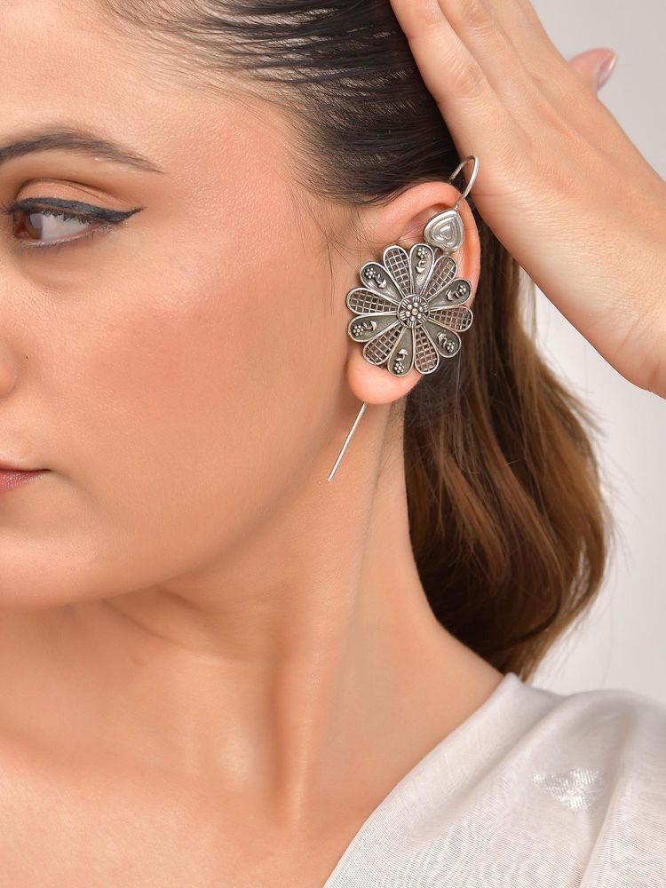VOJ Silver Plated Flower Shaped Elegant Ear Cuff-picture-19