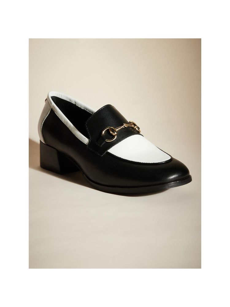 Peach Flores Women Black and White Loafers-image-31