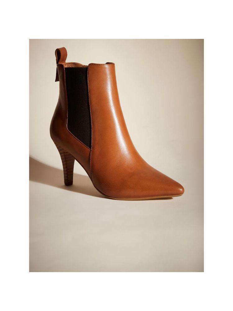 Peach Flores Women Tan Chelsea Boots-picture-14