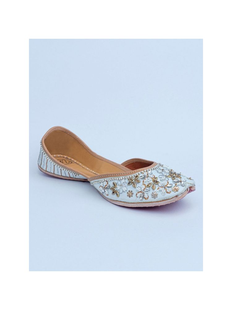 NR BY NIDHI RATHI Embellished Off White Juttis-picture-26