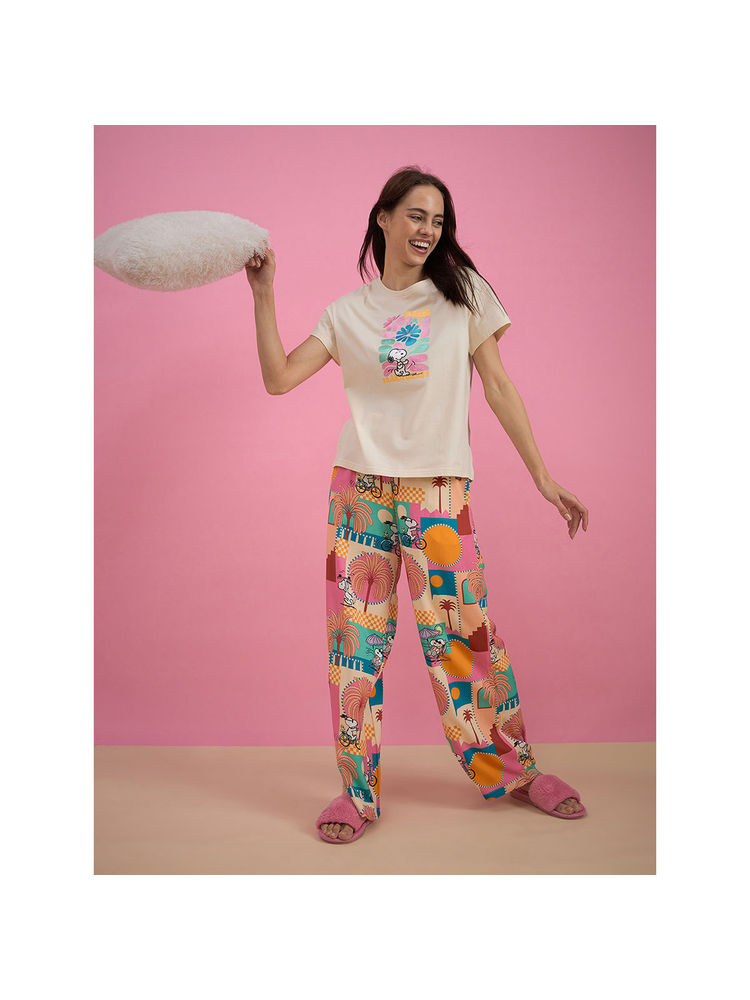 Sweet Dreams Women Cream Snoopy T-shirt & Pyjama (Set of 2)-picture-27