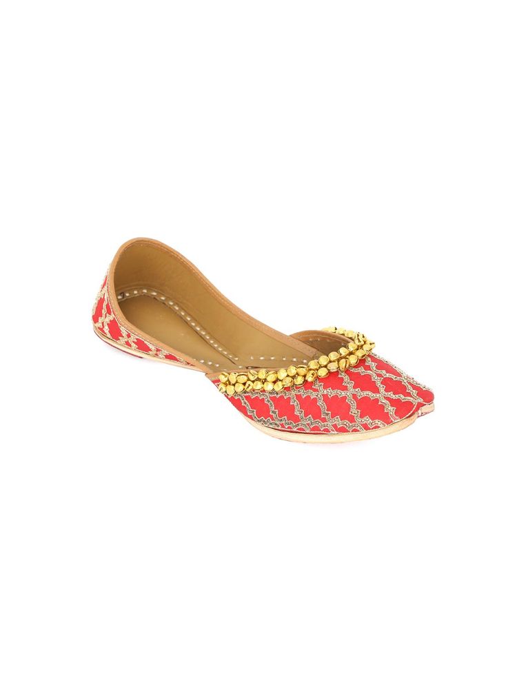 NR BY NIDHI RATHI Women Red Embellished Mojaris-picture-11